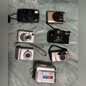 UNTESTED vintage digital & film camera bundle (Canon/Polaroid/Samsung/Sony/etc.)